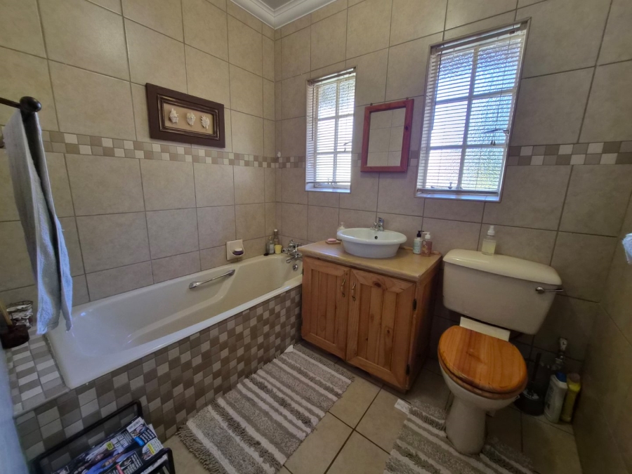 4 Bedroom Property for Sale in Doringkruin North West